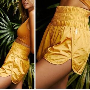 FP MOVEMENT the way home shorts in “Mellow Honey” - Size M